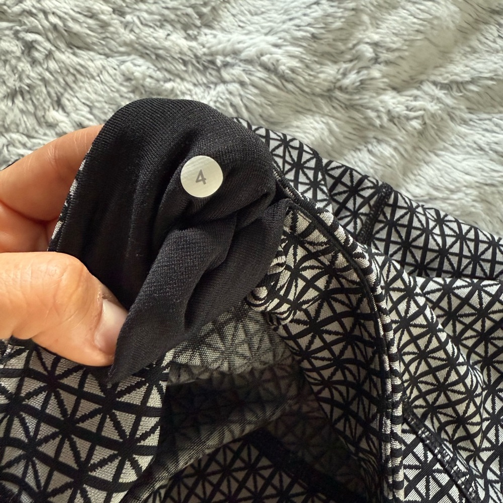 Black And White Geometric Patterned Pants - image 2